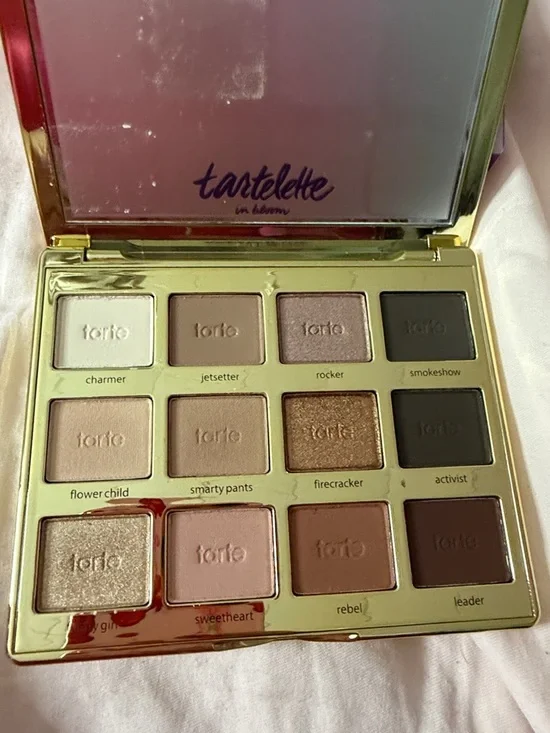 tarte Tartelette in Bloom Eyeshadow Palette - Purple & Gold Packaging - Picture 4 of 4